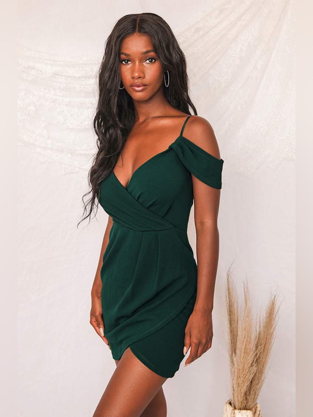 🆕(NWT) LULUs Love So Sweet Hunter Green Off-the-Shoulder Bodycon Dress. SMALL